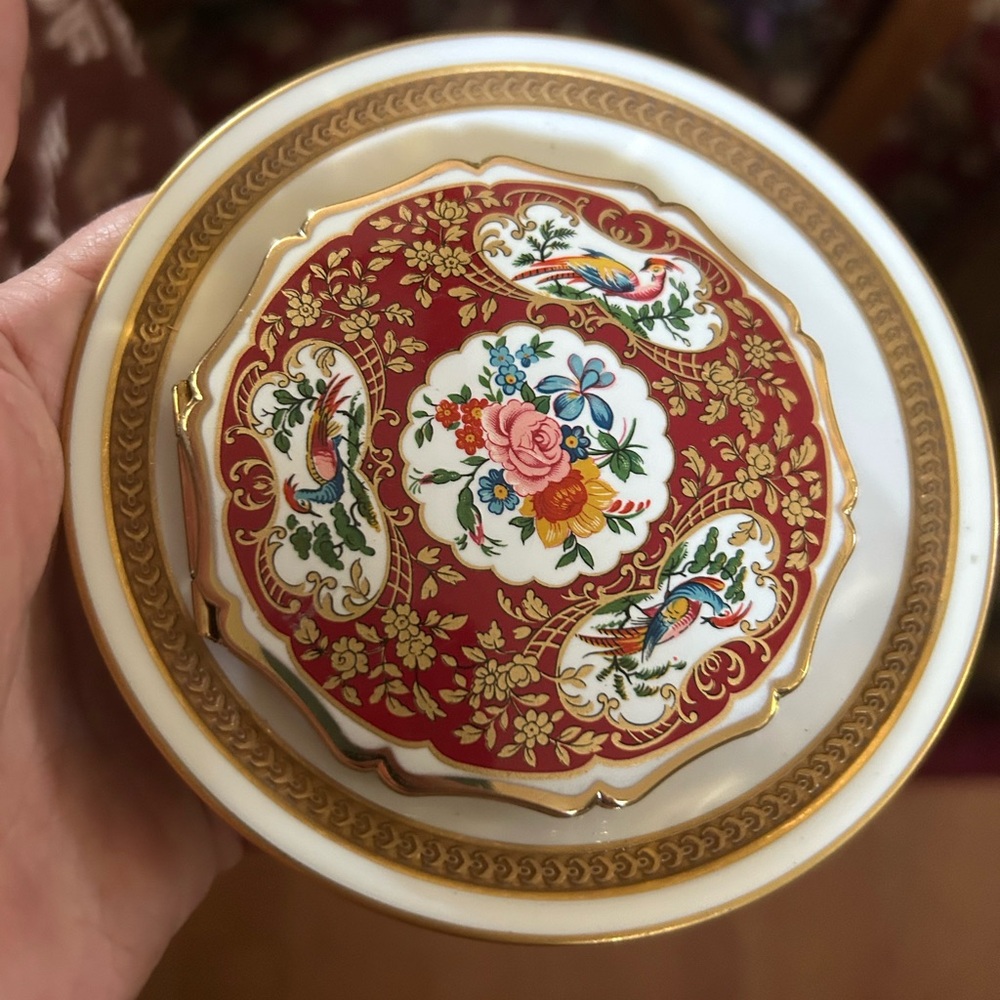 Vintage STRATTON Compact